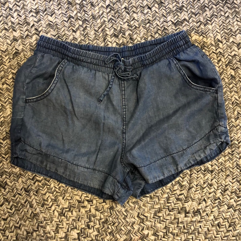 Flowy shorts